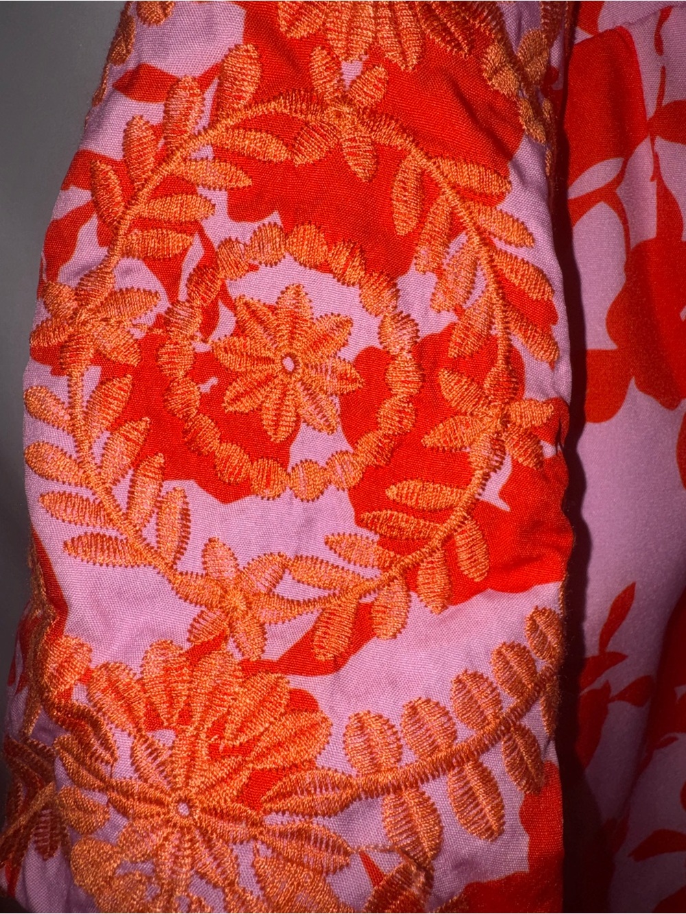 Umgee Pink Blouse with Bold Red Floral Print L - Picture 6 of 7